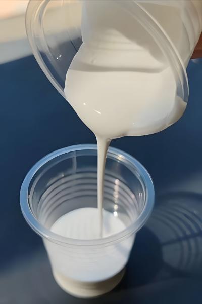 Quality ISO9001 Styrene Acrylic Emulsion For Packaging Industry To Improve The Adhesion Of Inks for sale