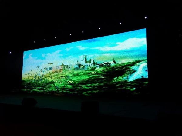 Quality Billboard LED Screen Display Slim Fluently Video Display No Fliker Lightweight for sale