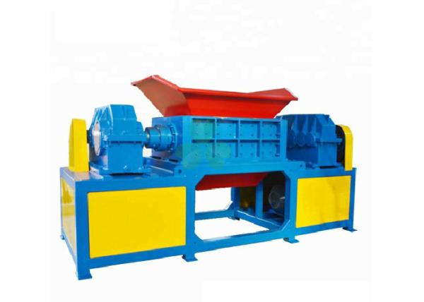 Quality Twin Shaft Waste Tire Shredder Machine With High Strength Moving Blade for sale
