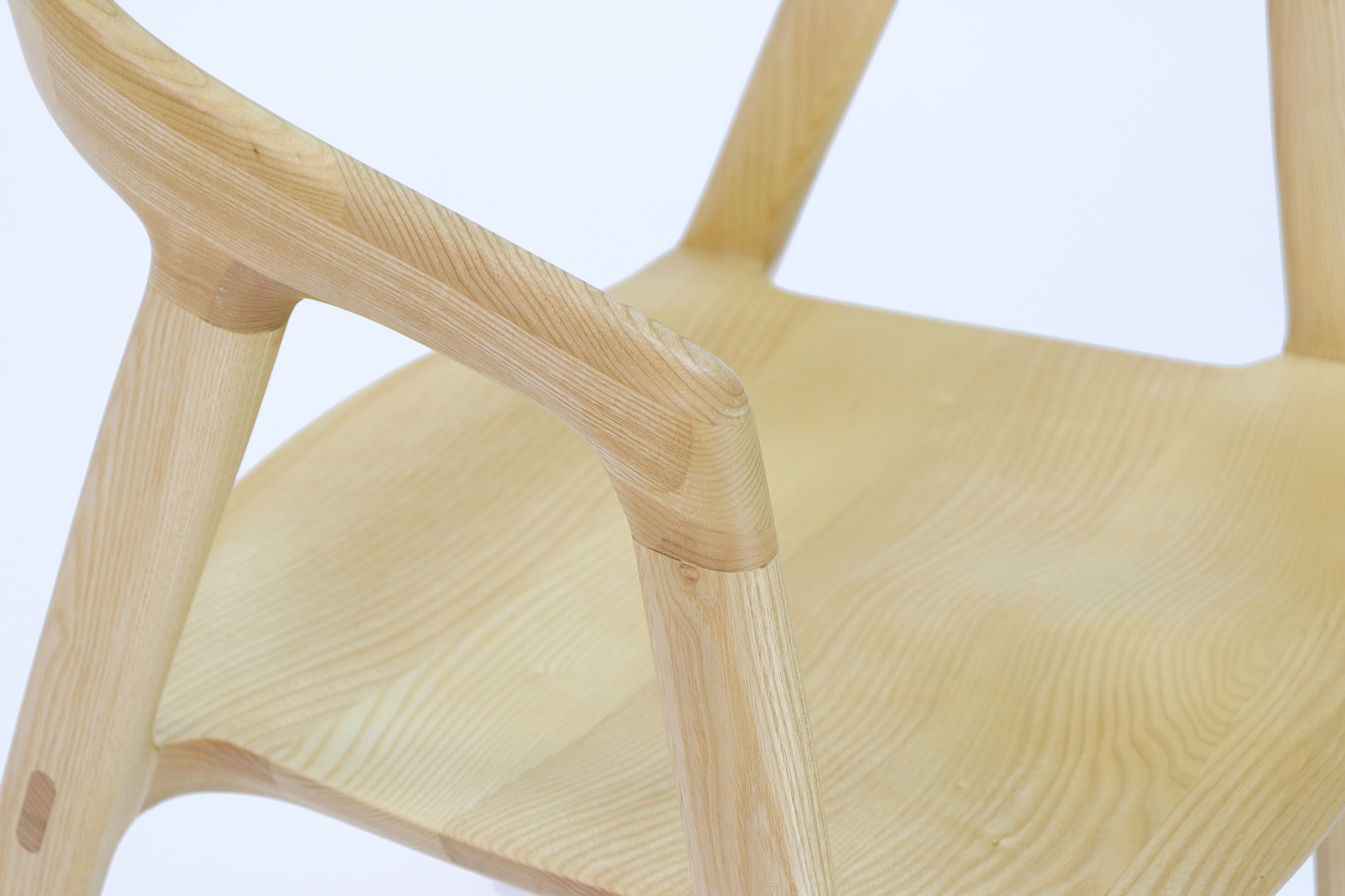 Solid Wood Dining Chair with Nitrolacquer Finish and NO Folded Design at Reasonable in Ash Wood