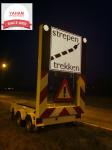 Custom Energy Saving Portable Variable Message Sign Super Bright 900W/Unit,