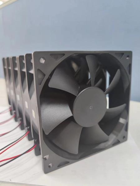 Quality PBT Material 3400-6800RPM Server Cabinet Cooling Fans Black for sale