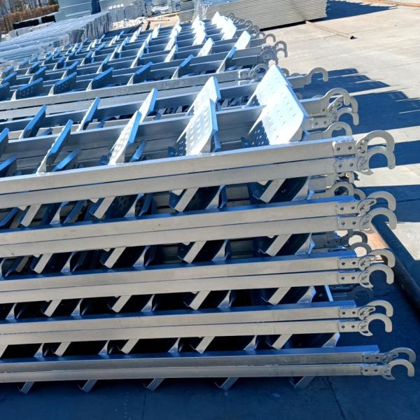 150kg Load Capacity Scaffolding Mounting Ladders Step Width 50cm