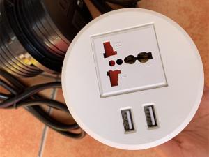 China White color smart round universal power mobile USB charger tabletop power outlet / Desktop socket on sale