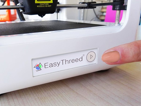 Easthreed 1.2kg Educational High End 3D Printer 180 - 240 ℃ Extruder Temperature