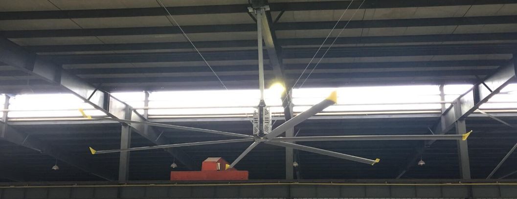 Industrial Hvls Ceiling Fans with Gearbox Motor or Pmsm Motor Configured as Air Blower for Workshop Ventilation and Cooling