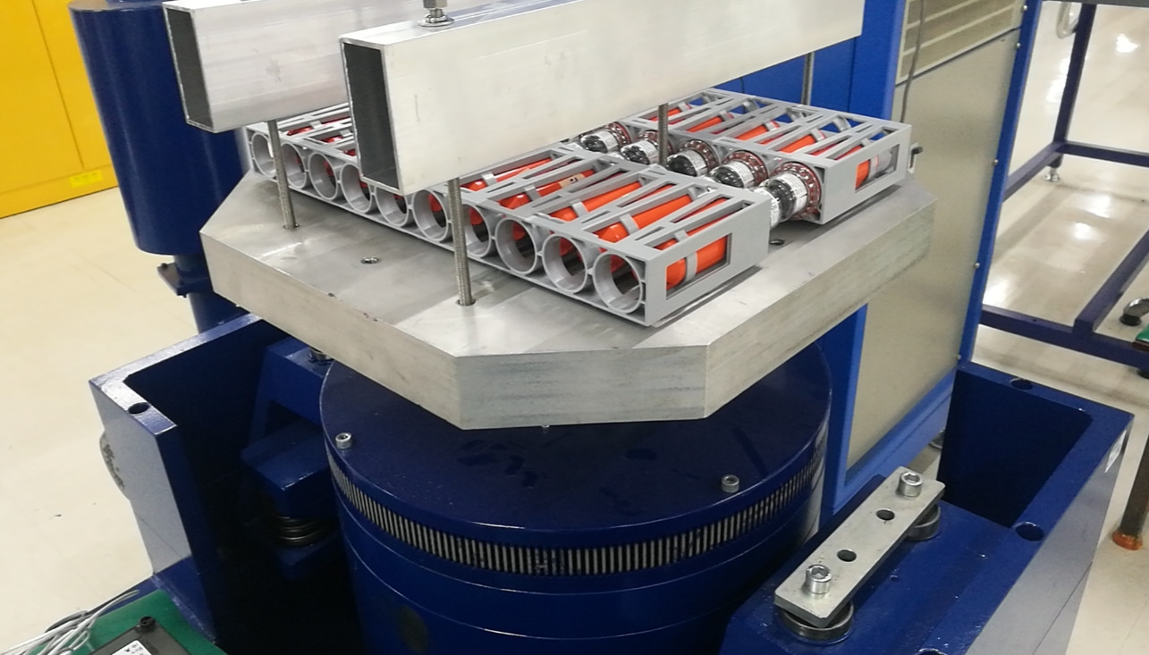 270kg Load 10KN Accelerated Vibration Test Machine For Semiconductor