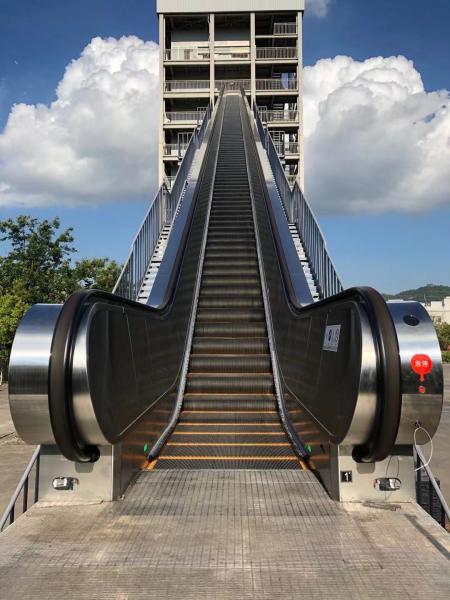 Quality Opaque Balustrade Heavy Duty Escalator Width 1000 30 Degrees Speed 0.65m/S for sale