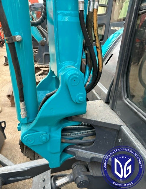 Kobelco SK55 excavator with excellent power durability and high efficiency Japanese Kobelco SK55 small excavator