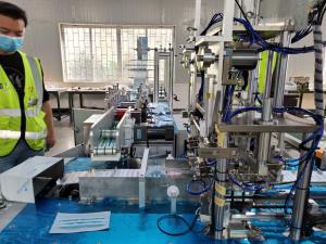 China Breathable Surgical Face Mask Machine / Custom Solid Face Mask Machine on sale