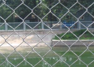 China 2.5mm 2in Hole Galvanised Mesh Fencing Panels Cyclon Chain Link Fencing 2m High on sale