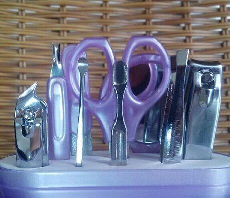 Quality 9 in 1 manicure tools kit for sale
