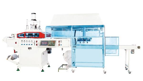 Quality Intelligent Plastic Vacuum Forming Machine BOPS Integration Design Low Air Consumption for sale