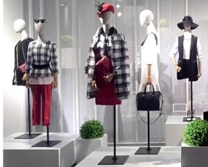 Clothing Shop Window Display Equipment / Retail Display Props For Window Display