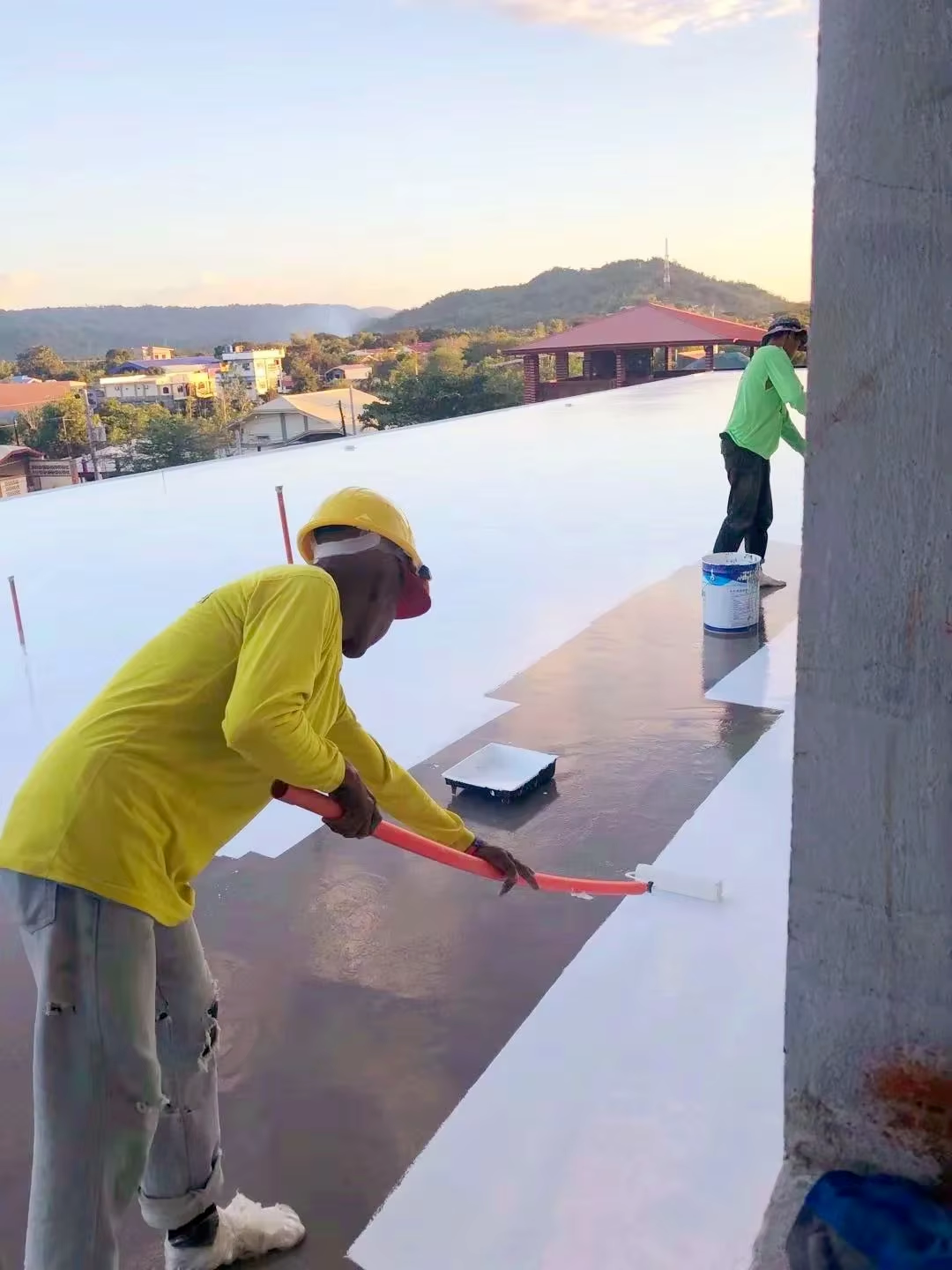 Blue Polyurethane Waterproof Coating for bldg basements, easy constr., sprayable. 