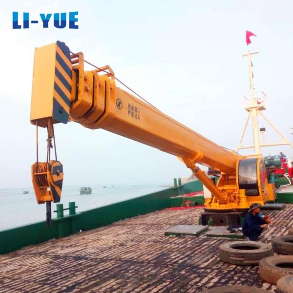 Decking Machine 5 Tons Rated Loading Capacity Ship to Shore Spider Crane with 360 Degree Slewing Arm