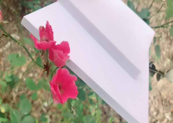 Quality 4FT * 8FT * 1 / 8IN Rigid PVC Foam Board 0.35g / Cm3 Density Lightweight White Color for sale