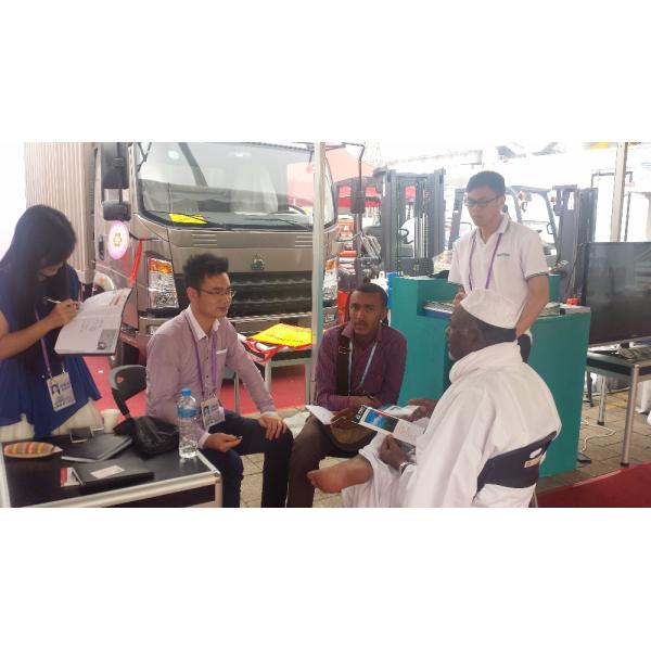 China Brand HOWO 24m3 Compression Garbage Trucks Hydraulic Garbage Compactor