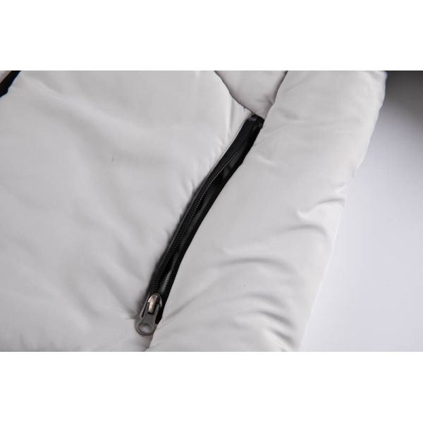 220 Grams Lightweight Down Jacket with USB Heated Feature and Clean Paneling Design