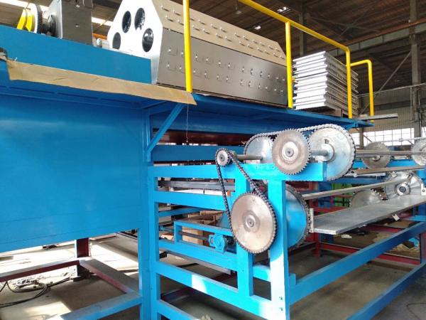 Quality Fully automatic egg tray machine with 4 layer metallic dryer 6000pcs per hour for sale