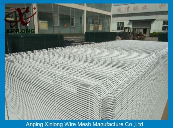 Quality White Color Hot Dipped Wire Mesh Fence With ISO9001 2008 Certificate for sale