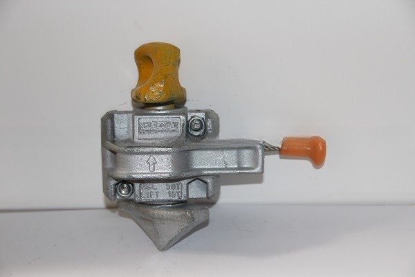 Fully Automatic Lashing TwistLock ISO Shipping Container Twist Lock Hot Dip Galvanized Finish 4.5kgs/piece
