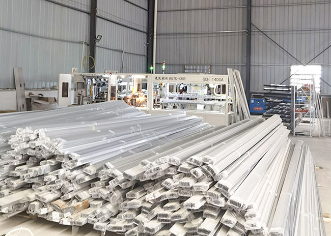 Ground Mounting Solar Power PV System / Polysilicon Multi Solar Energy System lightweight