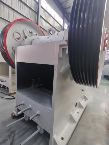 Quality 110Kw Jaw Type Rock Crusher High Capacity PE750*1060 380V Stone Cone Crusher Machine for sale