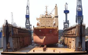 Buy cheap 10 Tons Level Luffing Floating Dock Portal Cranes Customized product