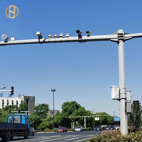 Quality Octagonal CCTV Camera Pole For Traffic In L Shape Earthquake Resistant for sale