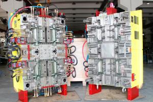 China plastic injection molding Tools Automotive Engine Mold with moldflow analysis on sale