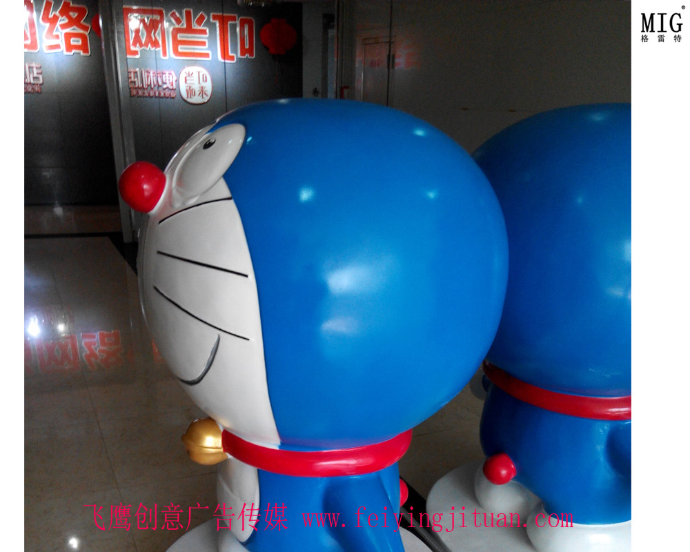 company logo mascots statue in props and oddities door gate exhibition decoration