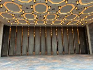 Buy cheap Customizable Mobile Folding Wall System With Removable Panels And Aluminum Alloy Frame product