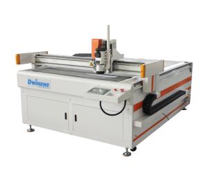 China Fabric Leather Oscillating Knife Cutter Garment Pattern Cutting Machine on sale