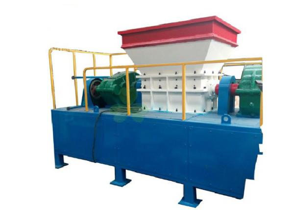 Quality 55×2KW Power Rubber Waste Tire Shredder With Φ500×40mm Knife Size Low Noise for sale