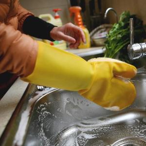 China Yellow Household Dishwashing Sponge Gloves Easy Use For Kitchen Cleaning on sale