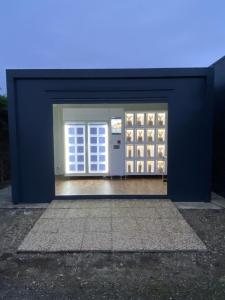 Buy cheap 6-10 KWh Combo Bread Vending Machine Customized Lockers Huge Capacity product