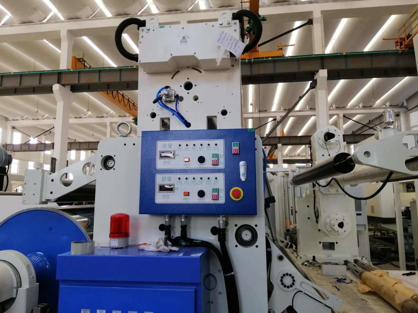 Automatic High Performance Extruder Plastic Lamination Machine With Special Screw Design in white and blue