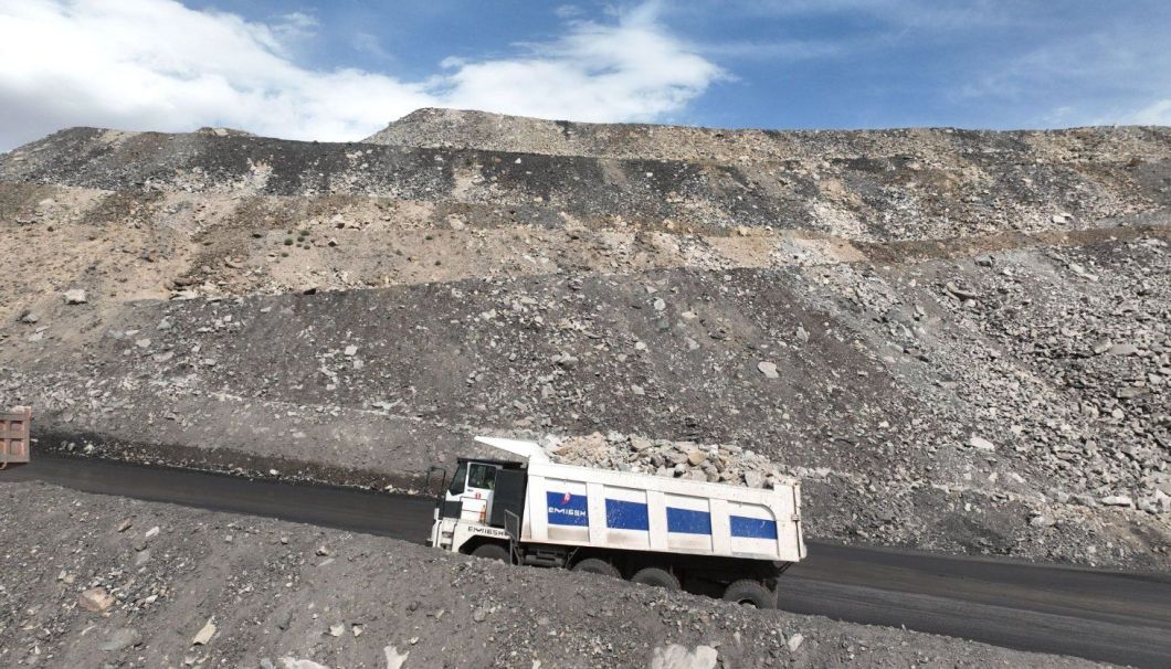 Mining Equipment off-Highway Wide-Body Tipper Open Pit Mining Trucks
