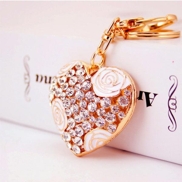 Quality Heart Shaped Key Chain Ornaments 1.3 Inch Wide Crystal Irregular for sale
