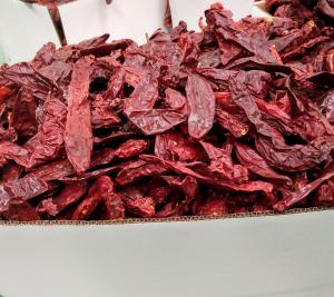 China 8000SHU Organic Dried Guajillo Chili Peppers 10 - 20cm Vacuum Sealed Bag on sale