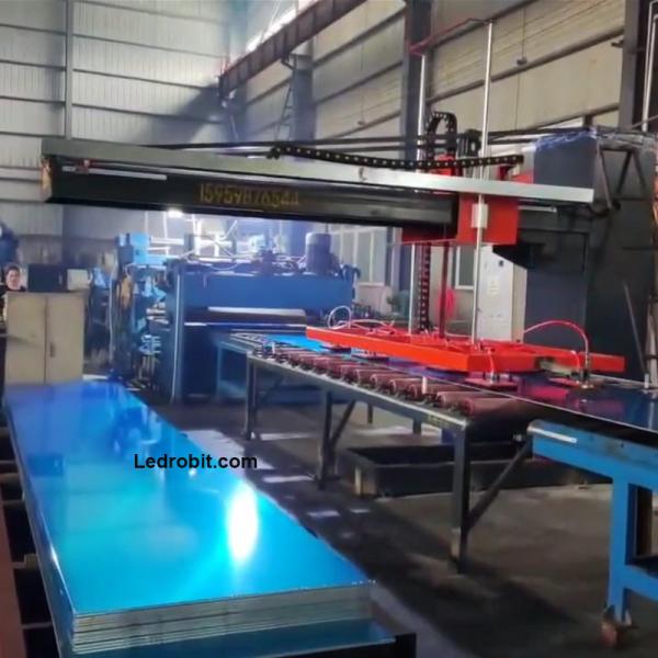 Floor Installed Palletizer Machine With Servo Motor Customizable Robotic