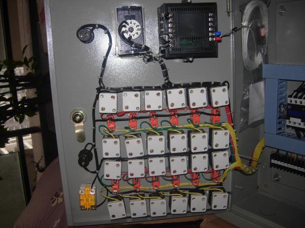 Quality Industrial Smart Thermostat Temperature Controller Cabinet With White Backlight for sale