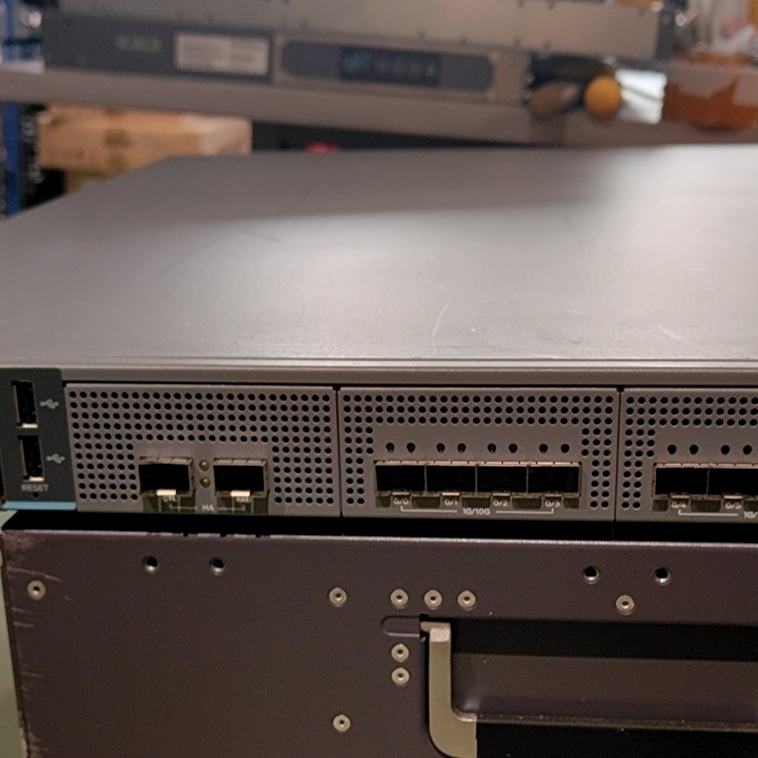 Network Juniper Core Router SRX4100-AC Services Gateway With Two AC PSU RMK (Hardware Only)
