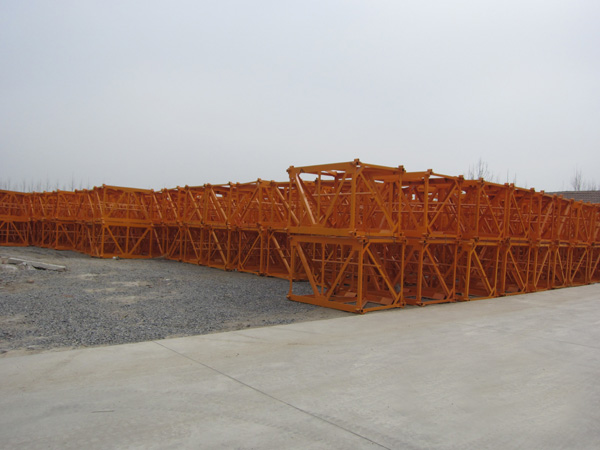 Mast section with Potain style