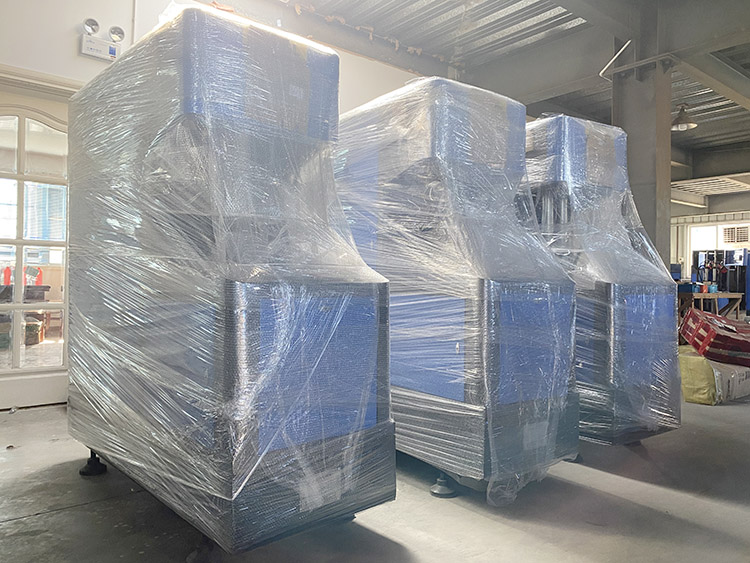 1200 KG Weight 2L Semi Automatic PET Blow Blowing Machine for Water Bottle Production