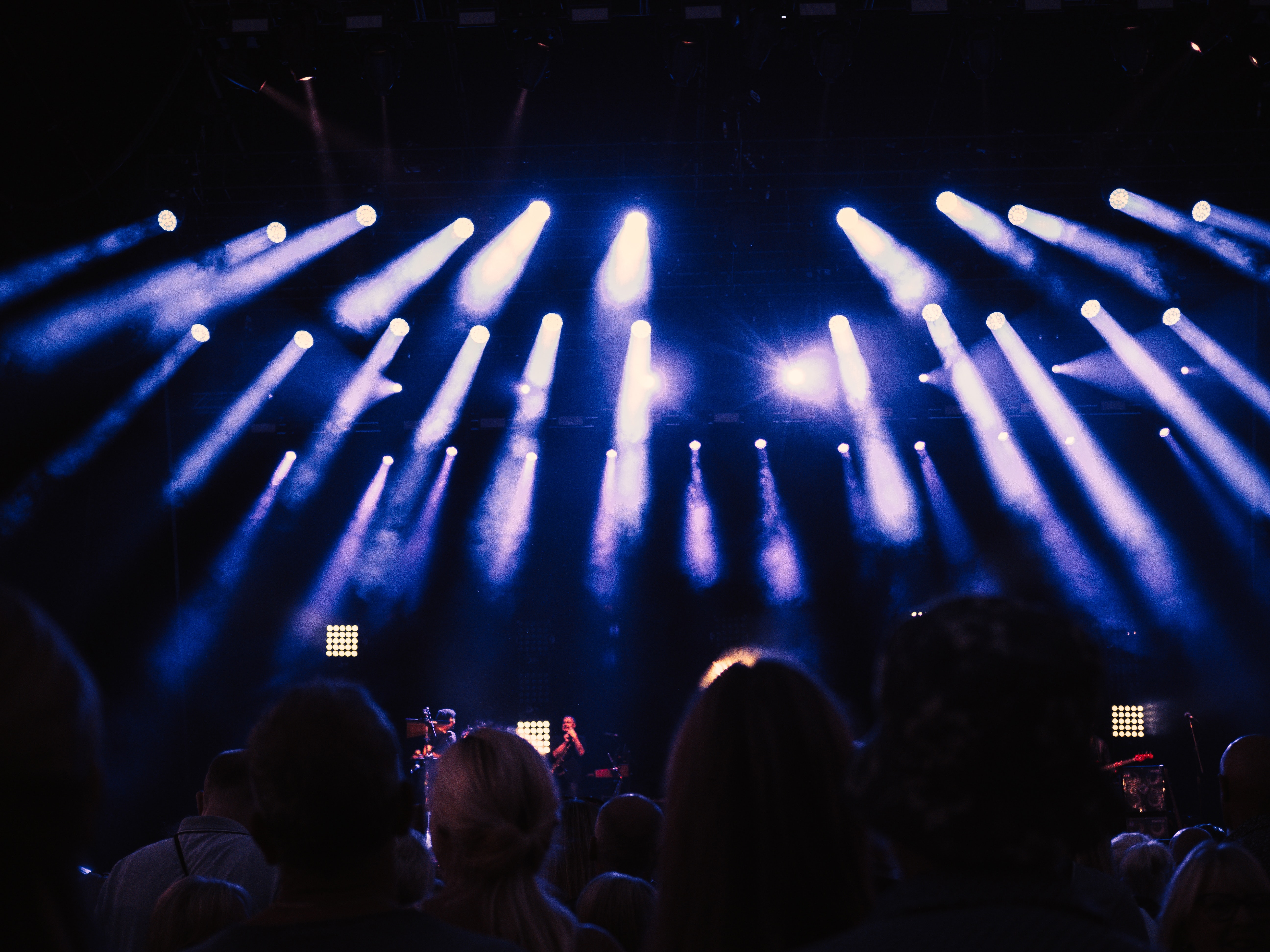 80 Ra Color Rendering Index Stage Lighting 36x10W RGBW 4-in-1 Zoom Wash Moving Head Light