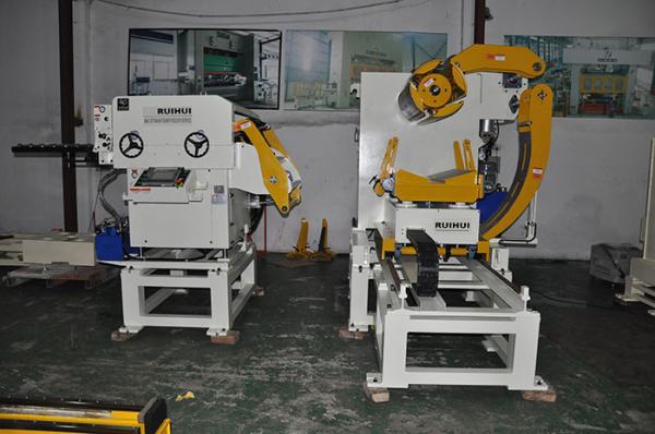Quality Customized Color Decoiler And Straightener Machine Punch Pneumatic CNC Feeder for sale