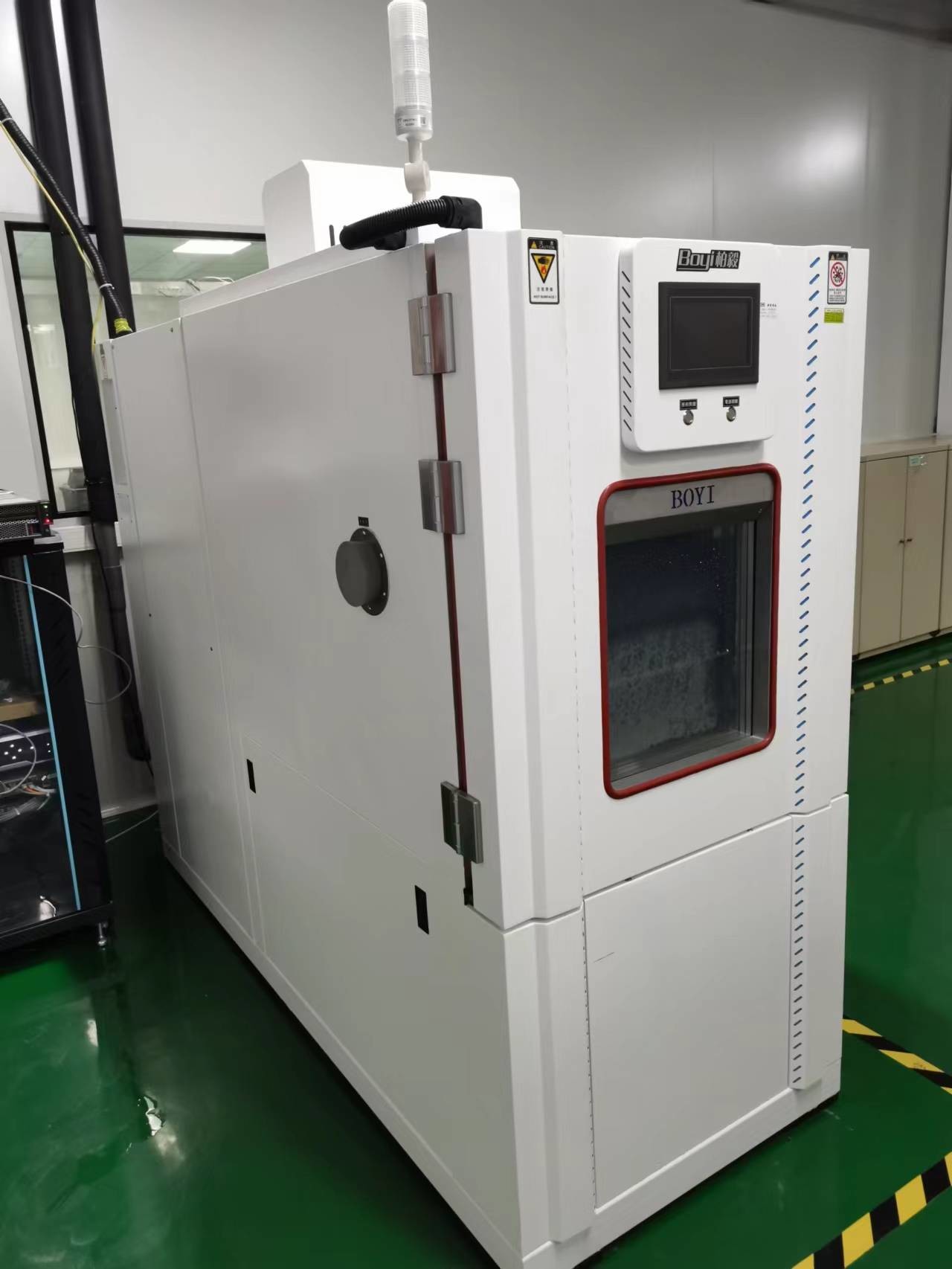 White B-T-225L Explosion Proof Test Chamber Temp Range 3-5℃/Min Temp Uniformity±1℃