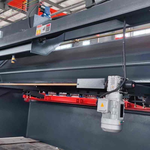 QC12K-4*3200 Hydraulic Swing Beam Shearing Machine With E21S Controller